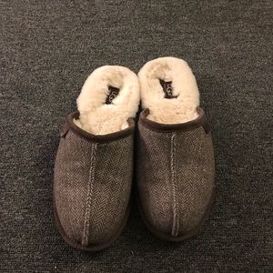 Men’s ugg scuff slippers